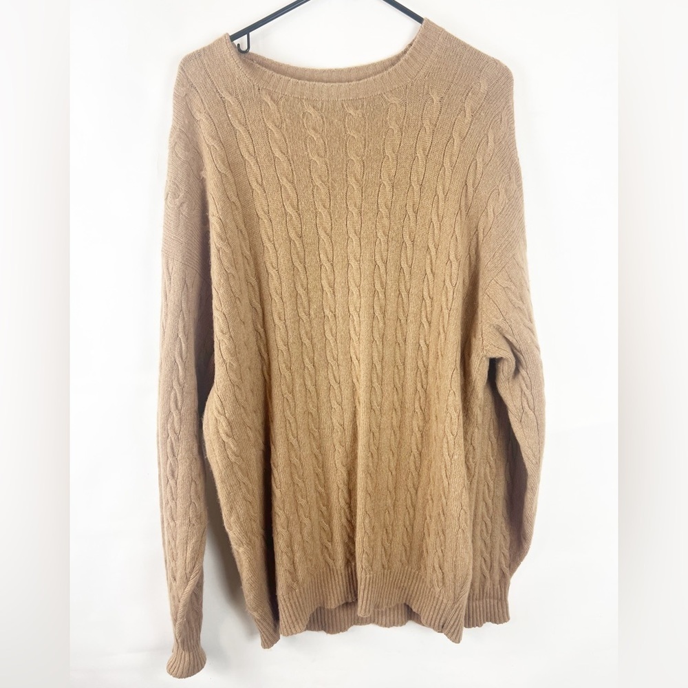 Cashmere cable knit Crew neck sweater camel